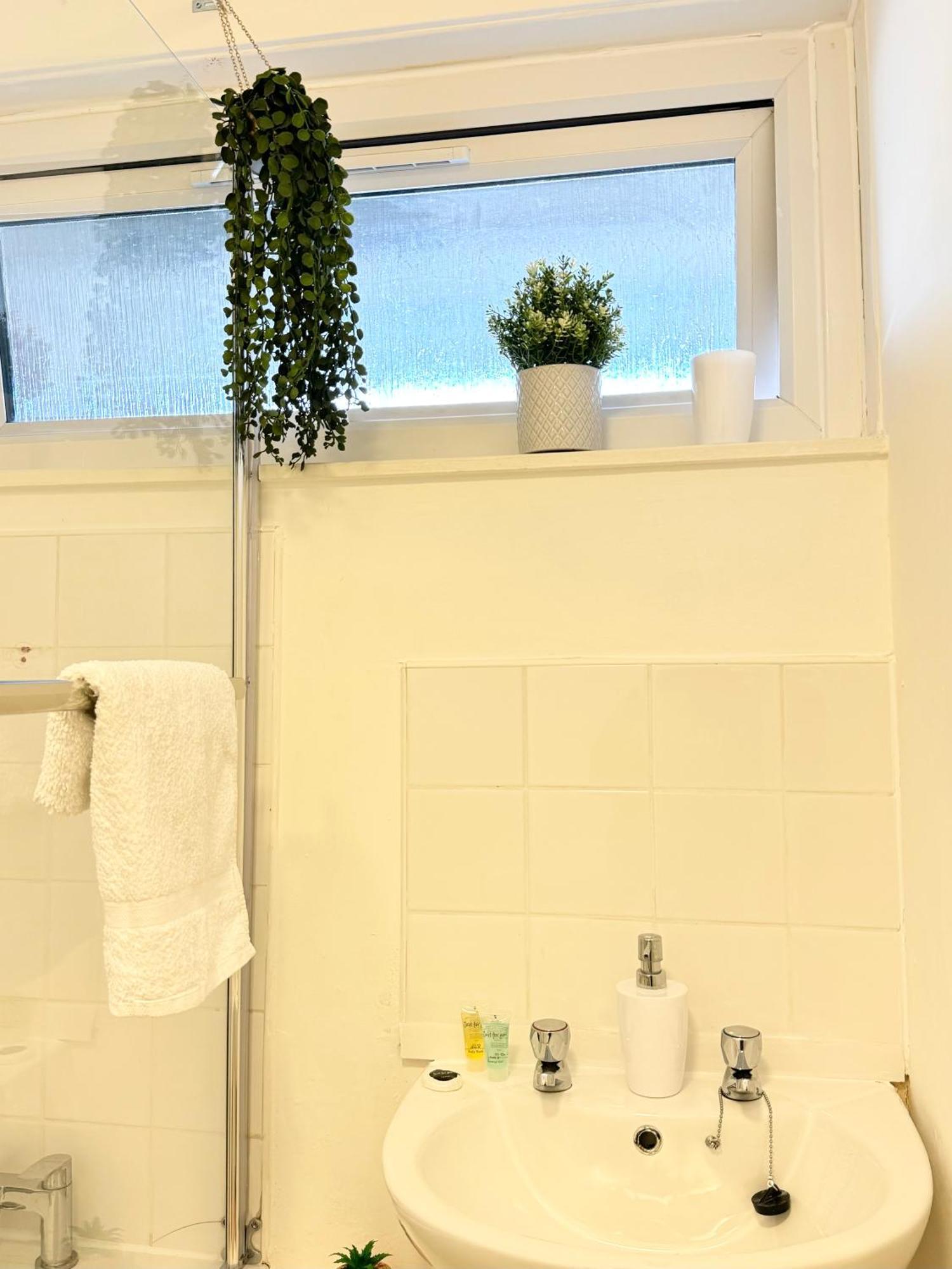 Stunning Apartment, Sleeps 4, Central London, 1 Bedroom, Zone 1, Kennington - Open For Business Stays, Long Stays And Families Relocating Exterior foto